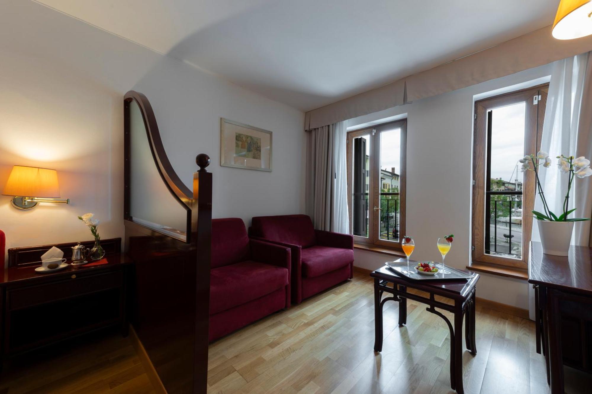 Hotel Hannover Градо Екстериор снимка