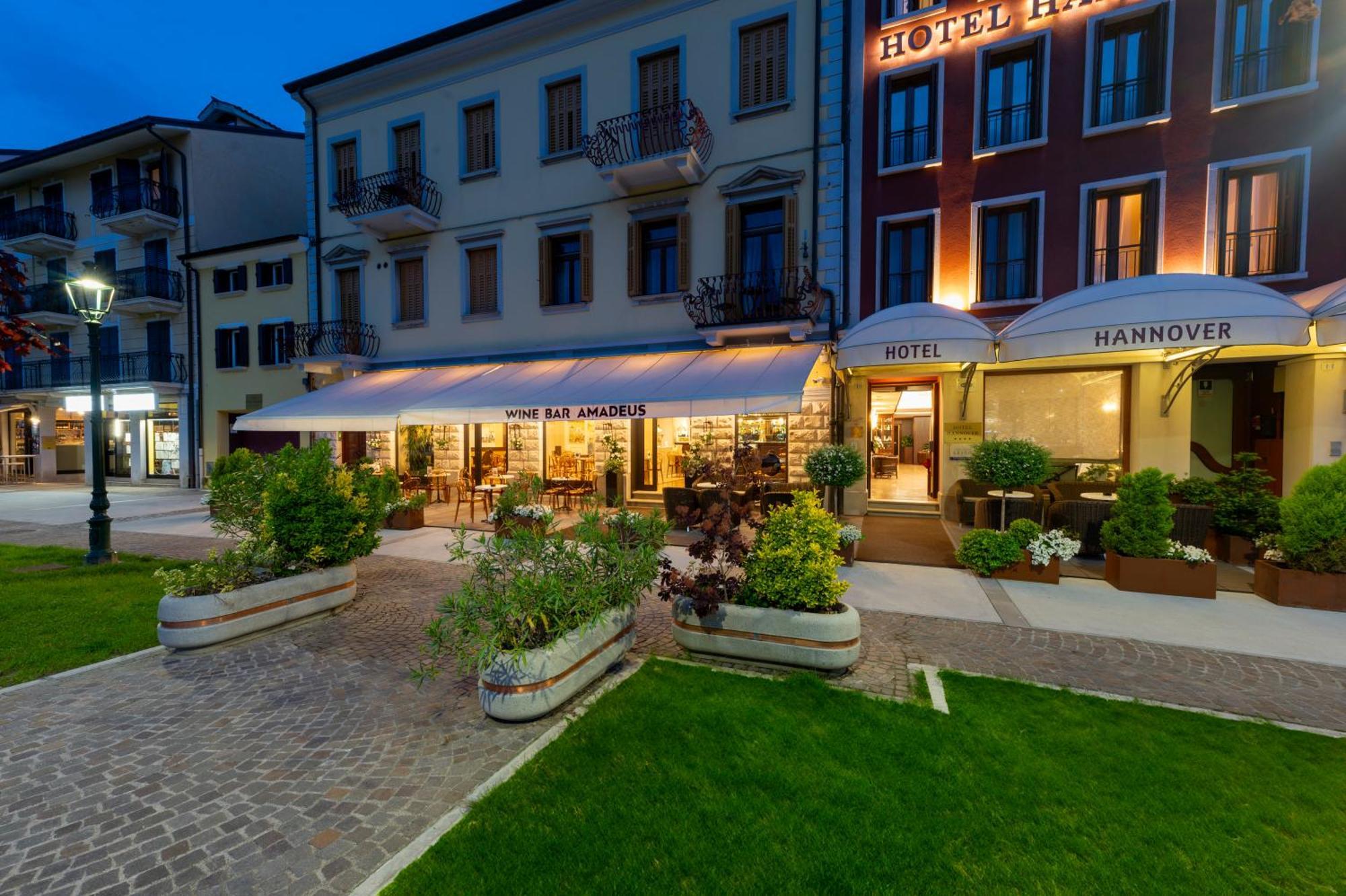 Hotel Hannover Градо Екстериор снимка